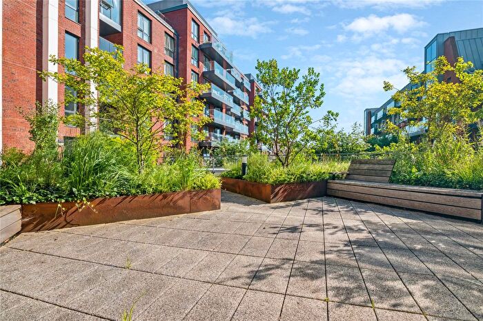 1 Bedroom Flat For Sale In Gaumont Place, Streatham Hill, SW2