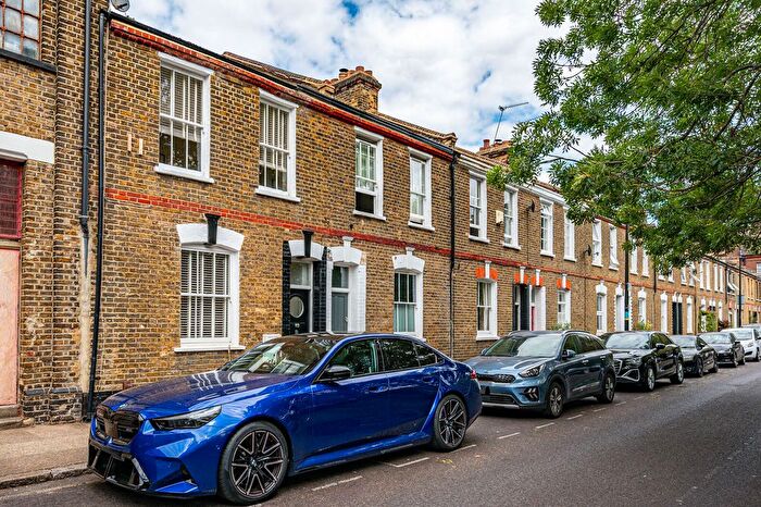 3 Bedroom Terraced House For Sale In Derbyshire Street, Bethnal Green, London, E2
