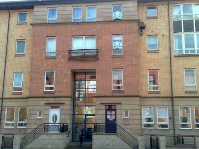 2 Bedroom Flat To Rent In Old Rutherglen Road, Oatlands, Glasgow, G5