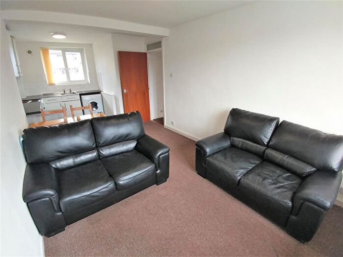1 Bedroom Flat To Rent In Minster Court, Edge Hill, Liverpool, L7