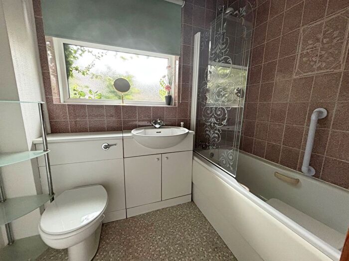 2 Bedroom Detached Bungalow For Sale In Balingdon Lane, Linton, Cambridge, CB21