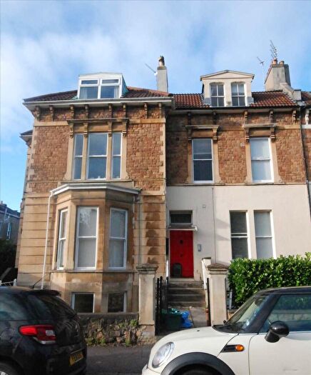 1 Bedroom Apartment To Rent In First Floor Front Flat, Aberdeen Road, BS6