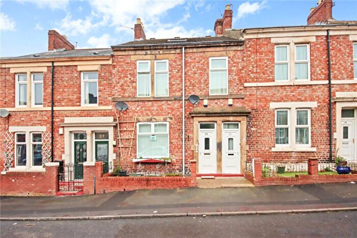2 Bedroom Flat For Sale In Northbourne Street, Gateshead, NE8