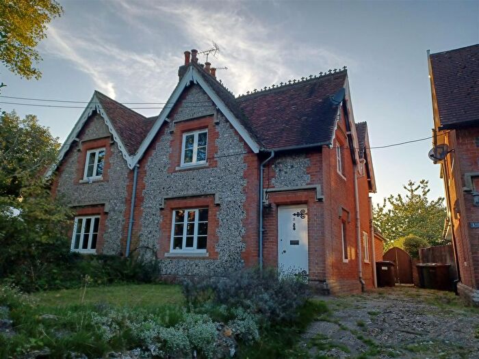 3 Bedroom Semi-detached House To Rent In High Street, Twyford, Winchester, SO21