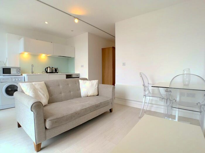 Studio To Rent In Manor Mills, Leeds City Centre, LS11