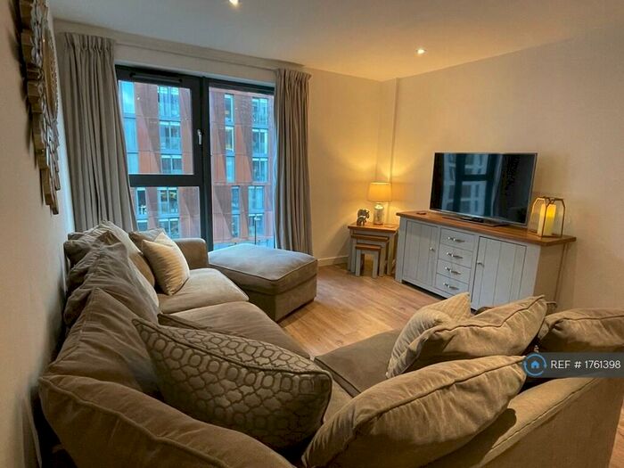 2 Bedroom Flat To Rent In Nuovo Apartments, Manchester, M4