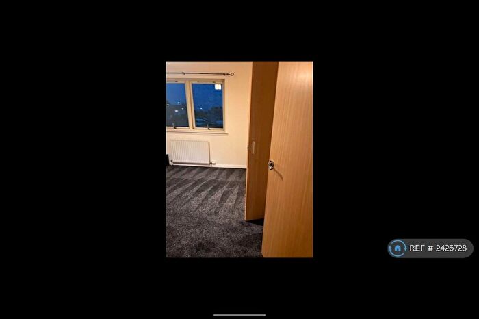 2 Bedroom End Of Terrace House To Rent In Lindsay Gardens, Kilmarnock, KA3
