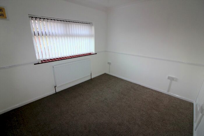 2 Bedroom Terraced House To Rent In Bealeys Avenue, Wednesfield, Wolverhampton, WV11