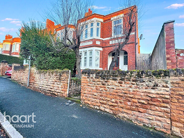 4 Bedroom Semi Detached House For Sale In Premier Road, Nottingham, NG7