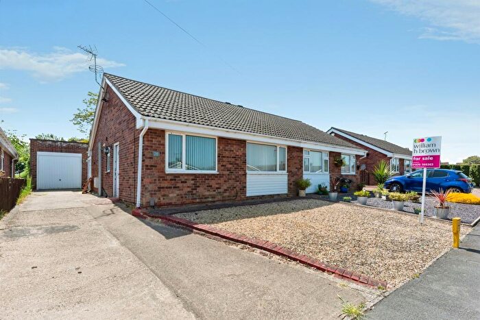 2 Bedroom Semi-Detached Bungalow For Sale In High Meadow, Grantham, NG31