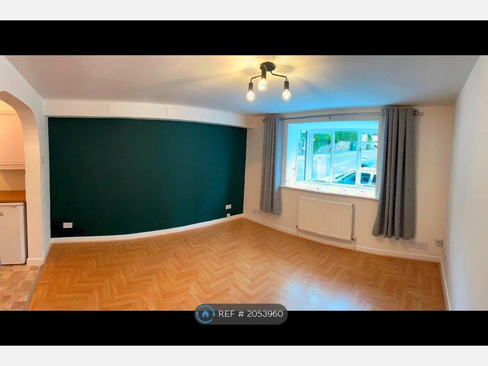 2 Bedroom Flat To Rent In Spring Court, Sheffield, S10