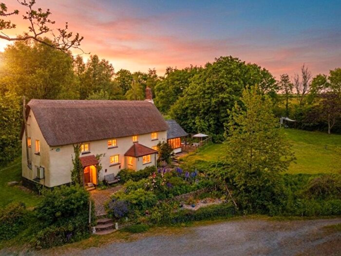 4 Bedroom Detached House For Sale In Winkleigh, Devon, EX19