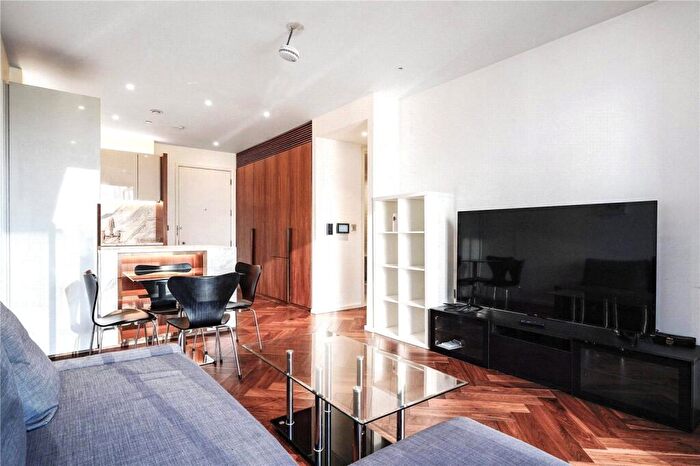 1 Bedroom Apartment For Sale In Ambassador Building, Embassy Gardens, SW11