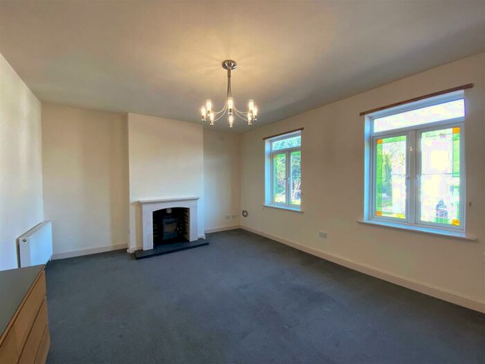 3 Bedroom Duplex To Rent In Market Street, Disley, Stockport, SK12