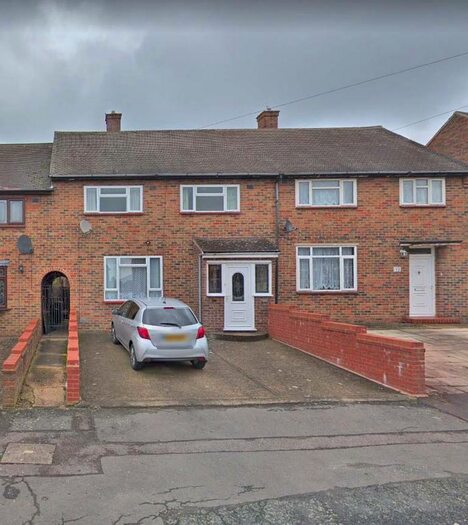 3 Bedroom Semi-Detached House To Rent In Penrith Road, Romford RM3