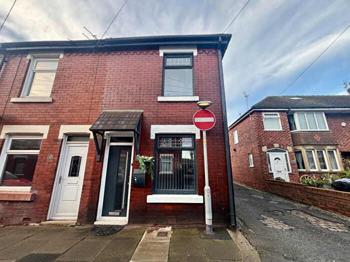 2 Bedroom End Of Terrace House For Sale In Melrose Avenue, Layton, FY3