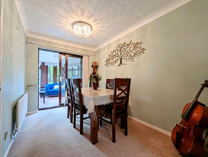 3 Bedroom Detached House For Sale In Daylesford Drive, Newcastle Upon Tyne, NE3