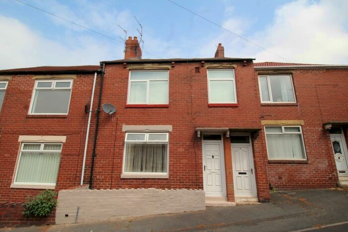 2 Bedroom Apartment To Rent In Victoria Street, Hebburn, Tyne And Wear, NE31