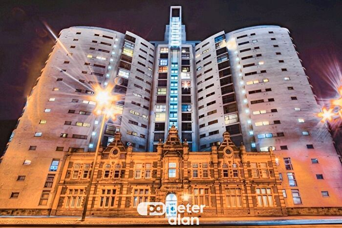 2 Bedroom Flat To Rent In Bute Terrace, Cardiff, CF10