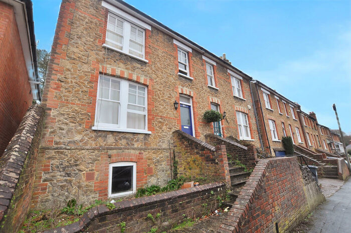 5 Bedroom Semi-Detached House To Rent In Addison Road, GU1