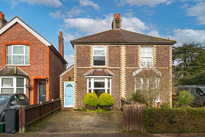 3 Bedroom Semi Detached House For Sale In Horley, RH6