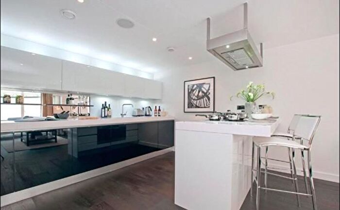 3 Bedroom Flat To Rent In Gatliff Road, London, SW1W