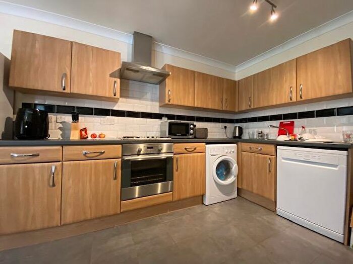 2 Bedroom Flat To Rent In Abbeyfields, Peterborough, PE2