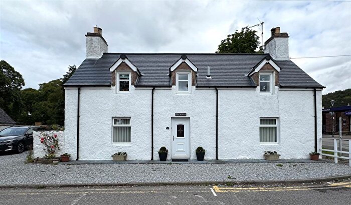 5 Bedroom Detached House For Sale In Argyle Street, Ullapool, IV26