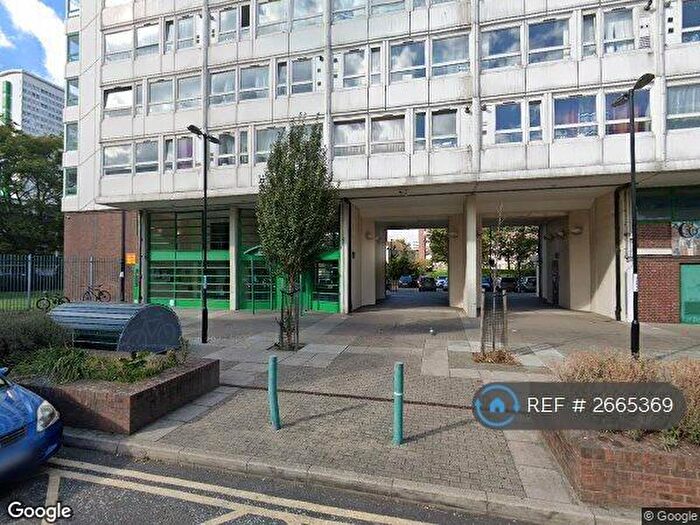 2 Bedroom Flat To Rent In Daubeney Tower, London, SE8