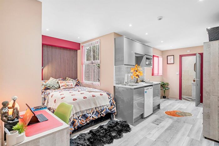 Studio To Rent In Ellys Road, Coventry, CV1