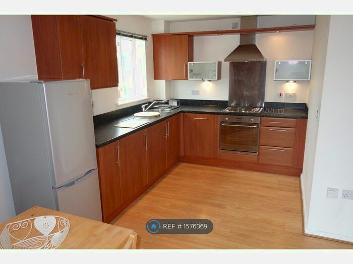 1 Bedroom Flat To Rent In Forbes Court, Newport, NP19