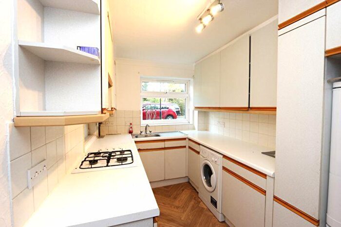 1 Bedroom Flat To Rent In Aldermans Hill, London, N13