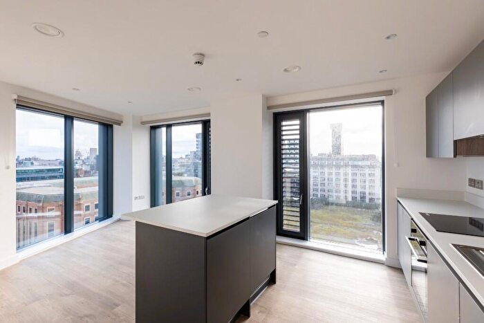 2 Bedroom Flat To Rent In Flat, Pall Mall, Liverpool, Merseyside, L3