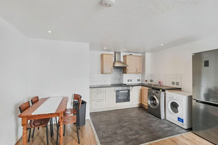 2 Bedroom Flat For Sale In Shakespeare Street, Nottingham, NG1