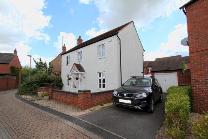 3 Bedroom Detached House To Rent In Lord Elwood Road, Banbury, Oxon, OX16