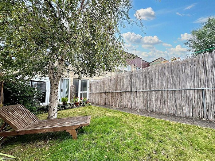 2 Bedroom Maisonette For Sale In Loxton Drive, Bath, BA2