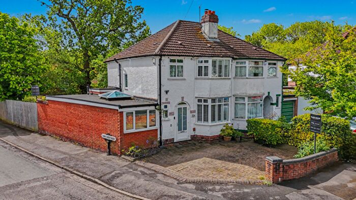 4 Bedroom Semi Detached House For Sale In Barrington Road, Solihull, B92