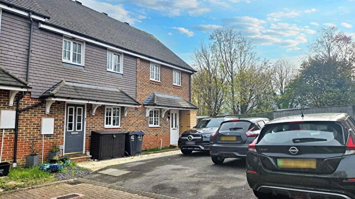 3 Bedroom End Of Terrace House For Sale In Newhurst Park, Hilperton, BA14