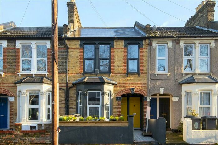 1 Bedroom Flat To Rent In Callis Road, Walthamstow, London, E17