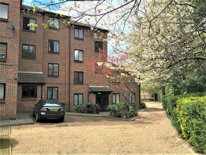 1 Bedroom Flat To Rent In Westhorne Avenue Lee, SE12