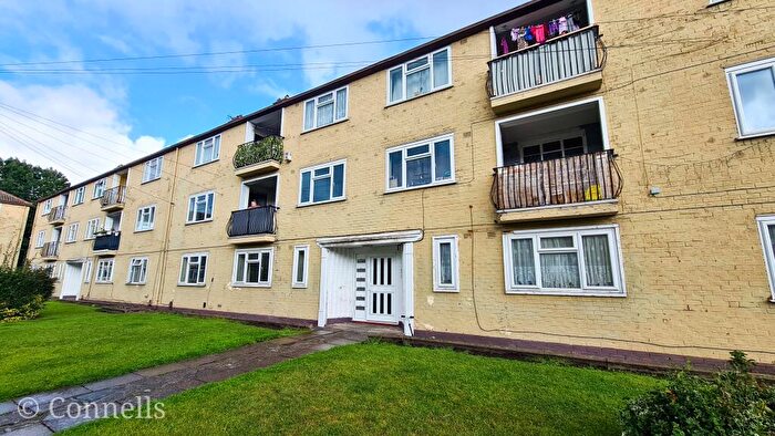 3 Bedroom Maisonette To Rent In Churchfield Avenue, Tipton, DY4