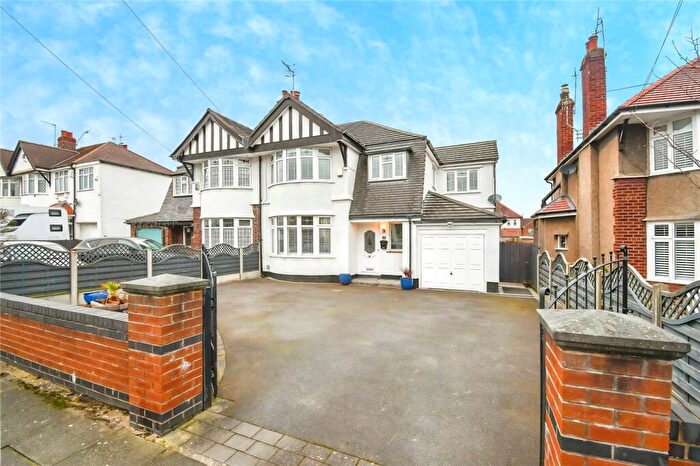 4 Bedroom Semi Detached House For Sale In Heath Drive, Upton, Wirral, CH49