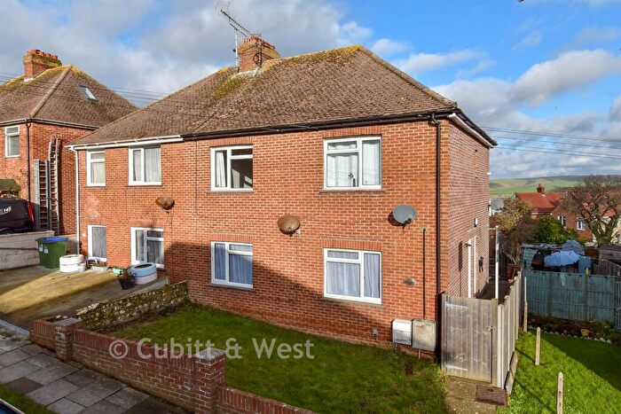 2 Bedroom Ground Maisonette For Sale In Rose Walk Close, Newhaven, East Sussex, BN9