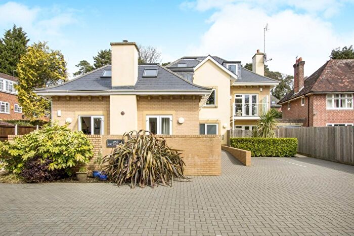 2 Bedroom Flat To Rent In Branksome Wood Road, Bournemouth, Dorset, BH4