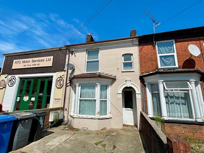 1 Bedroom Flat For Sale In B Bramford Road, Ipswich, Suffolk, IP1