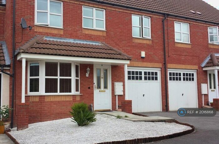4 Bedroom Terraced House To Rent In Edmonstone Crescent, Nottingham, NG5
