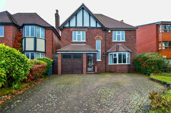 3 Bedroom Detached House To Rent In Bristol Road, Selly Oak, Birmingham, West Midlands, B29