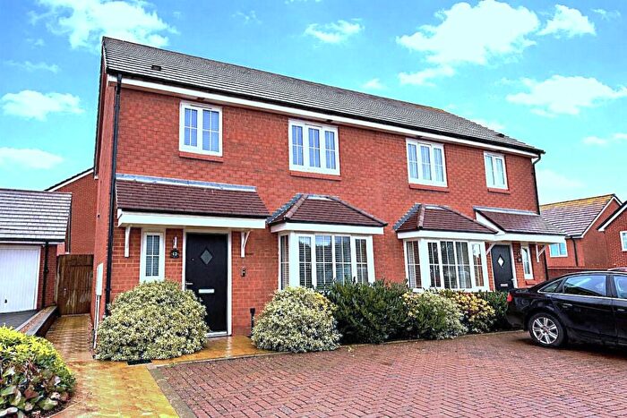 3 Bedroom Semi Detached House For Sale In Chittenden Avenue, Seaford, BN25