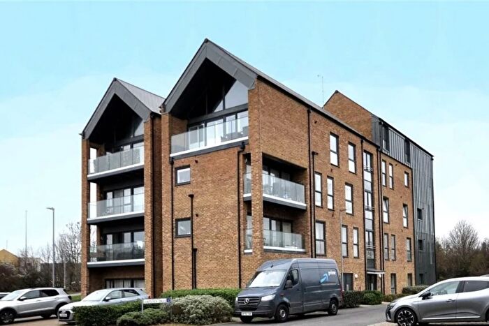 2 Bedroom Flat For Sale In Havelock Drive, Greenhithe, DA9