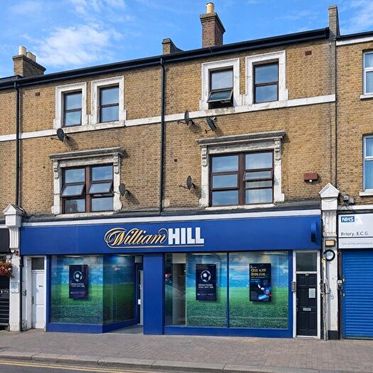 1 Bedroom Flat To Rent In High Road Leyton, Leyton, E10